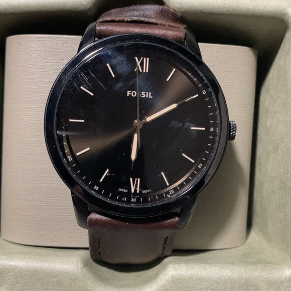 Fossil Minimalist Three Hand Brown Leather Watch - Picture 2 of 3